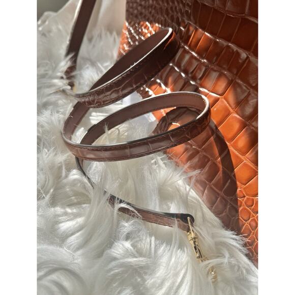 LIMITED TIME SALE - $720 Tory Burch Crocodile Thea Work Travel Laptop Tote - Picture 8 of 13